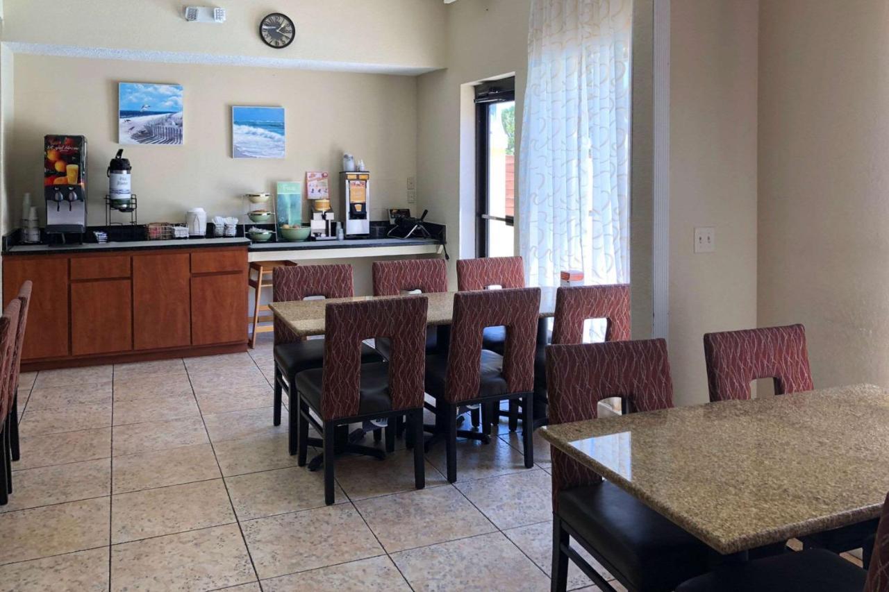 Quality Inn & Suites מיראמר ביץ' מראה חיצוני תמונה